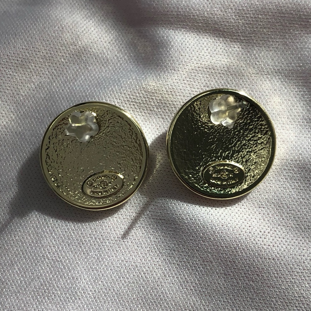 NEW Black & Gold Button Earrings - Picture 4 of 4